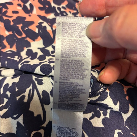 NYDJ Blue/White Boxy Floral 3/4 Sleeve Tunic with Orange Design Bottom, Size: 1X - Picture 10 of 10